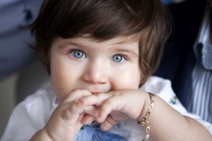 Mavi gözlü çocuk fotoğrafı